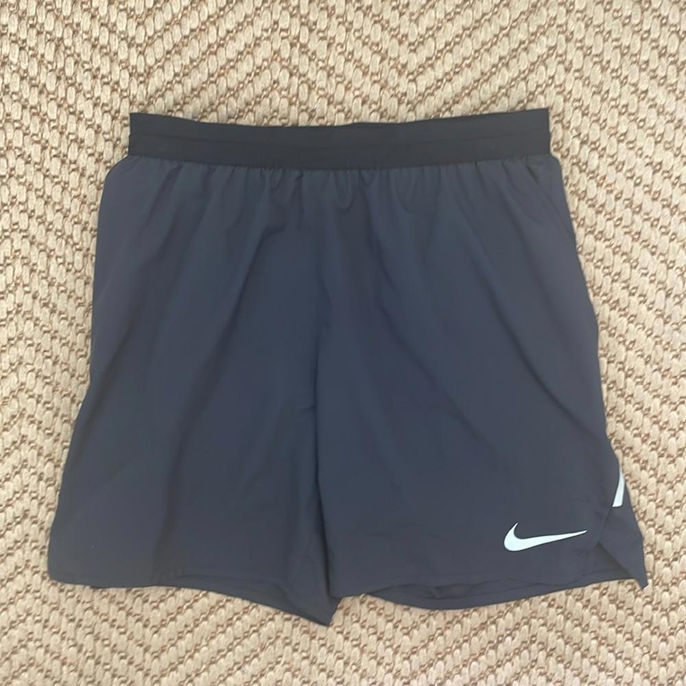 Nike - Dri-fit Classic Elastic Waist Band Athletic Shorts - Black / Silver - M